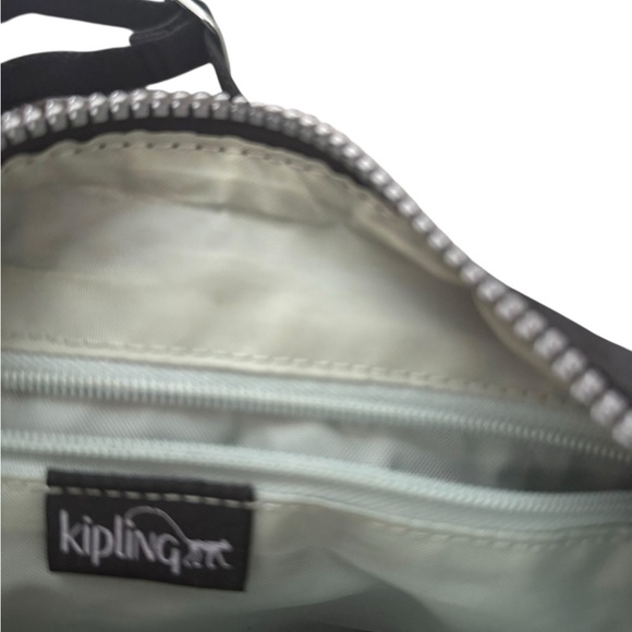 Like New Large Kipling Black Crossbody Bag - Picture 6 of 6